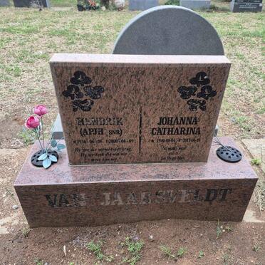 JAARSVELDT A.P.J.H., van 1936-2000 & Johanna Catharina 1940-2011