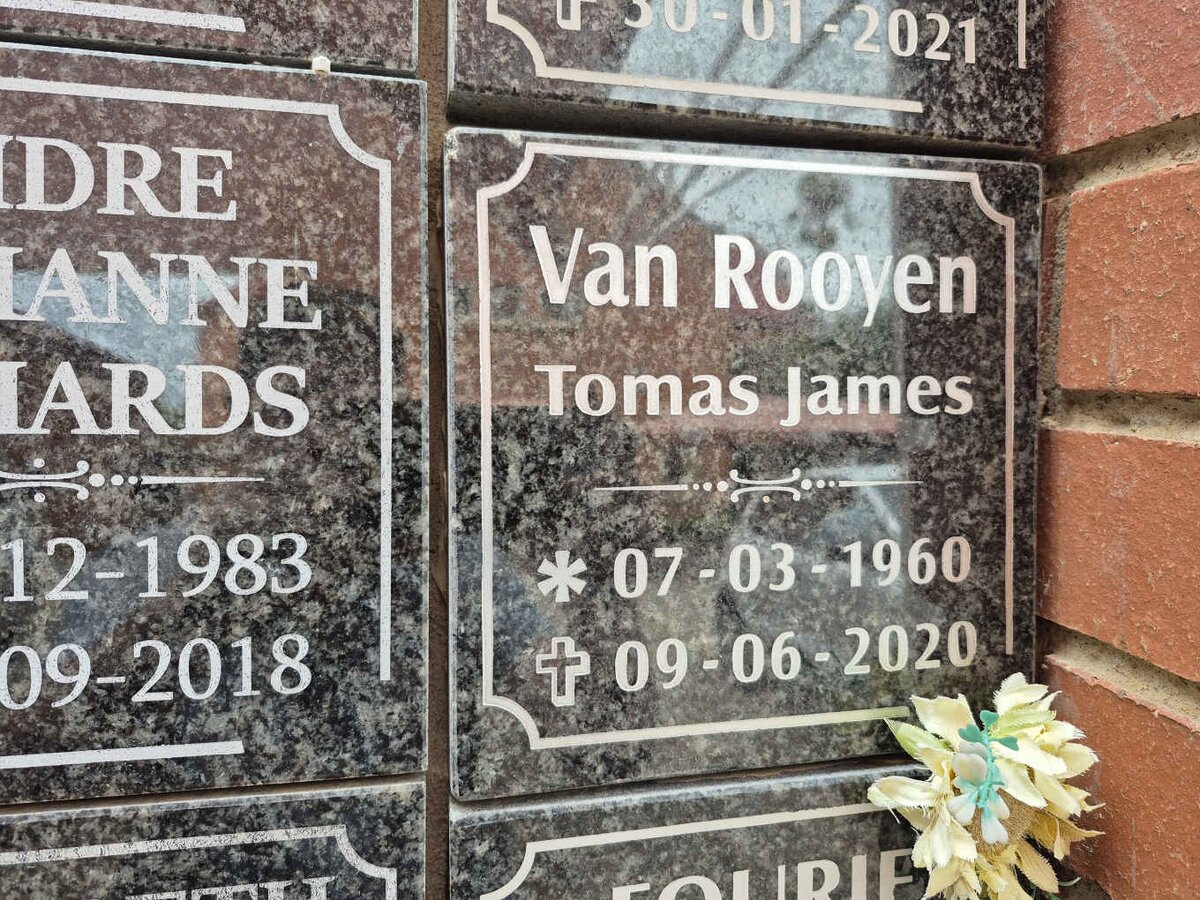 ROOYEN Tomas James, van 1960-2020