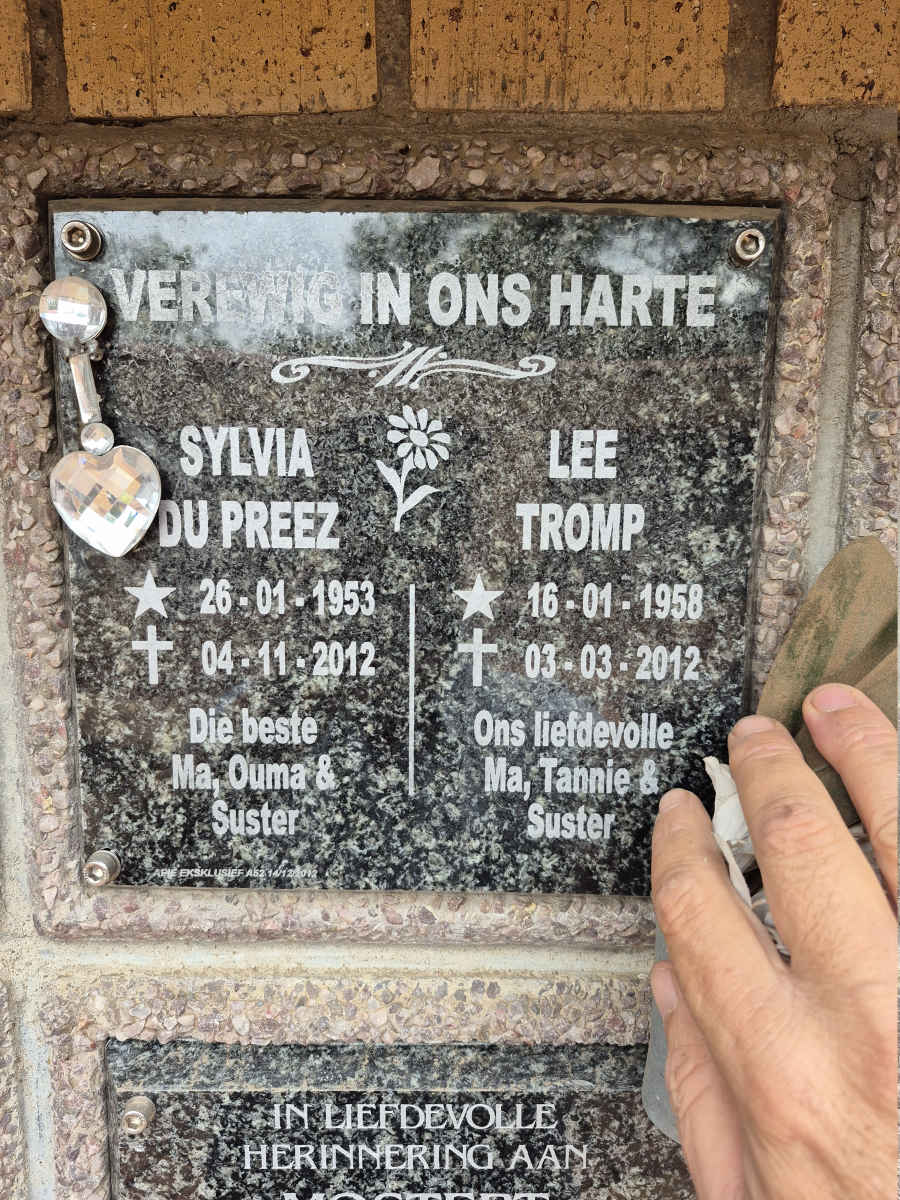 PREEZ Sylvia, du 1953-2012 :: TROMP Lee 1958-2012