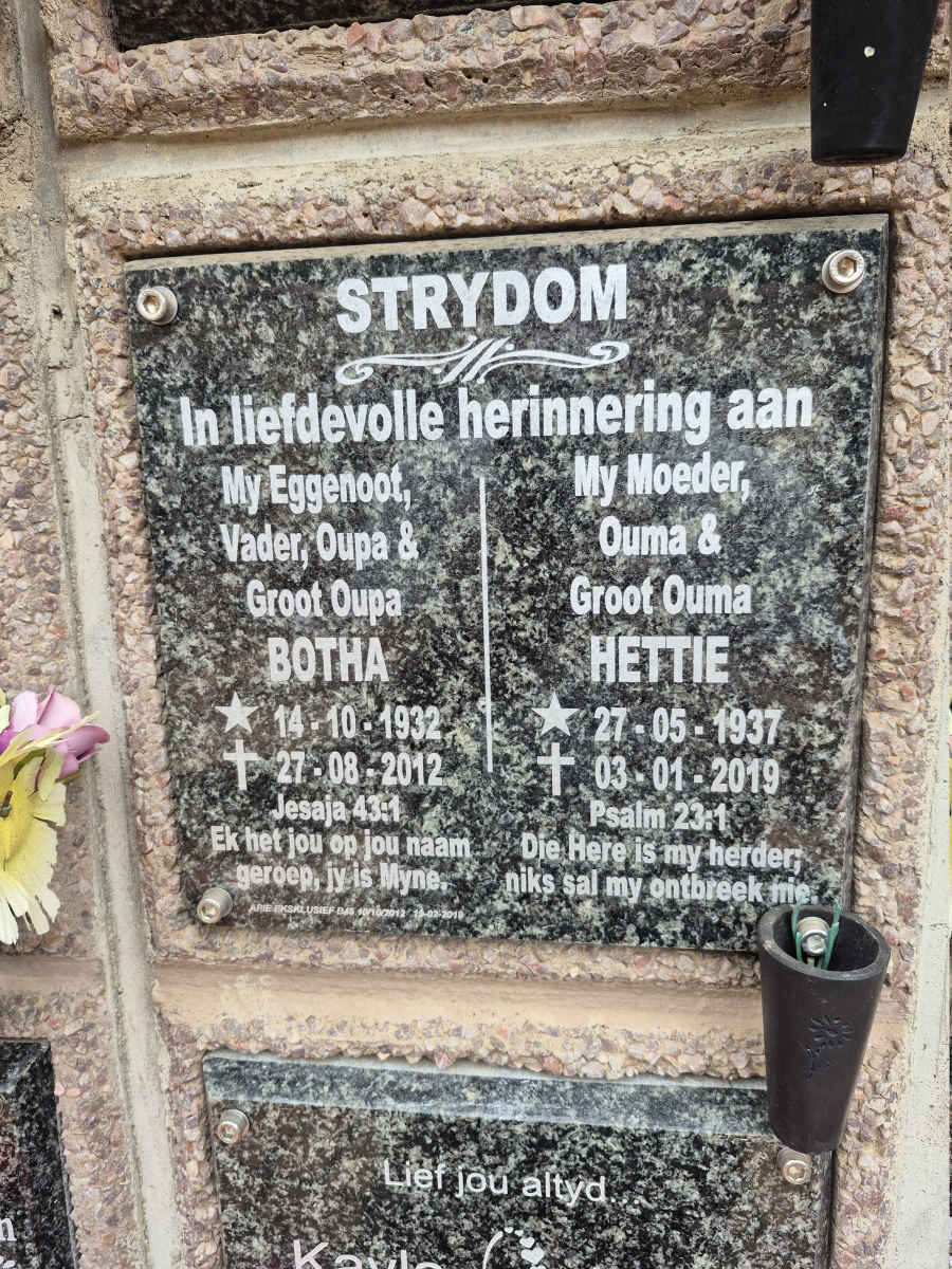 STRYDOM Botha 1932-2012 & Hettie 1937-2019