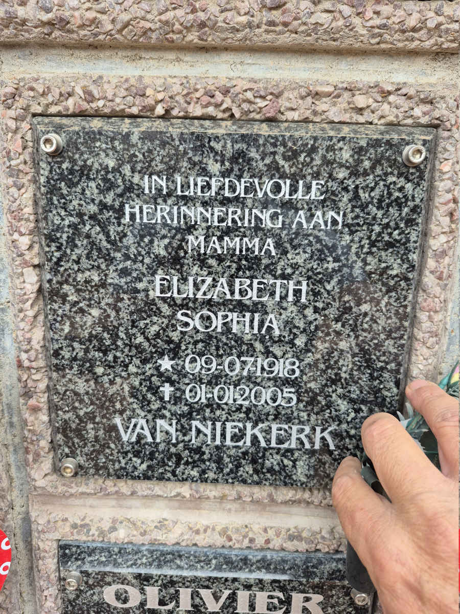 NIEKERK Elizabeth Sophia, van 1918-2005