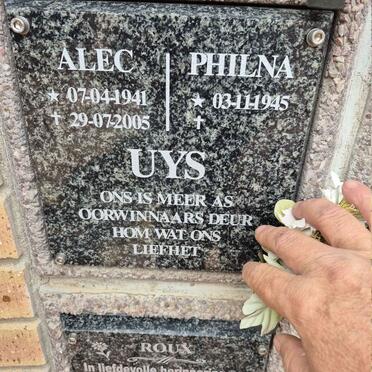 UYS Alec 1941-2005 & Philna 1945-
