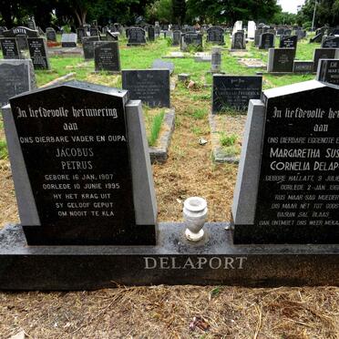 DELAPORT Jacobus Petrus 1907-1995 & Margaretha Susanna Cornelia HALLATT 1914-1961