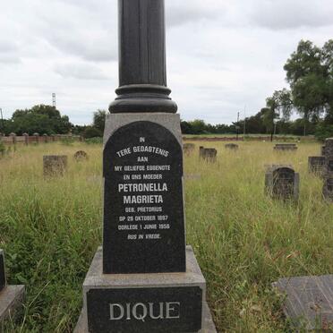 DIQUE Petronella Magrieta nee PRETORIUS 1897-1956