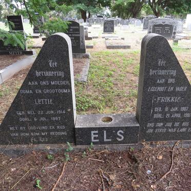 ELS Frikkie 1907-1981 & Lettie 1914-1997