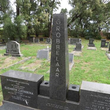 GROBBELAAR Pieter Schalk 1911-1971 & Elizabeth Catherina DE BEER 1917-1989_1