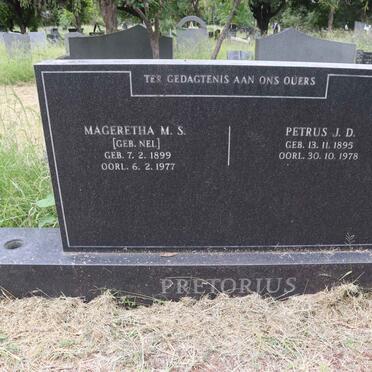 PRETORIUS Petrus J.D. 1895-1978 & Mageretha M.S. nee NEL 1899-1977