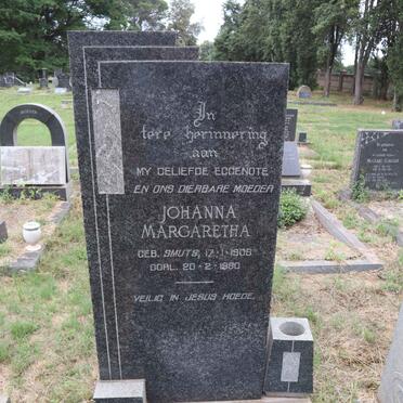 THERON Jannie 1898-1976 & Johanna Margaretha nee SMUTS 1906-1980_2