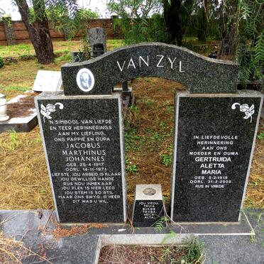 ZYL Jacobus Marthinus Johannes, van 1917-1971 & Gertruida Aletta Maria 1919-2009