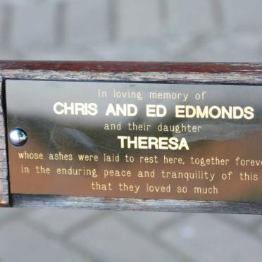 EDMONDS Chris &amp; Ed :: EDMONDS Theresa