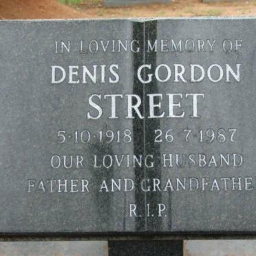 STREET Denis Gordon 1918-1987