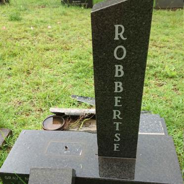 ROBBERTSE Zaine 1987-2004