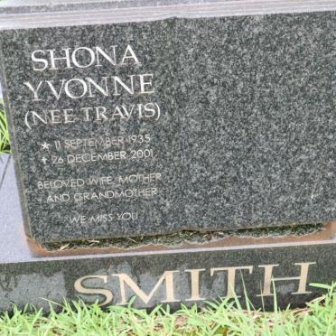 SMITH Shona Yvonne nee TRAVIS 1935-2001