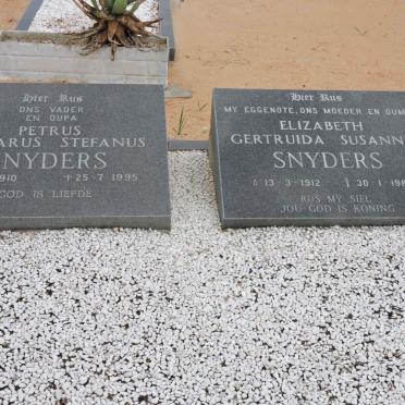 SNYDERS Petrus Casparus Stefanus 1910-1995 &amp; Elizabeth Gertruida Susanna 1912-1987