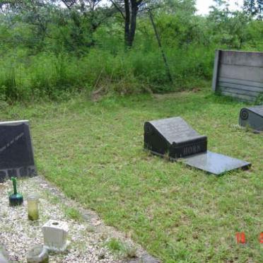Limpopo, WATERBERG district, Mabatlane, Nooitgedacht 136, farm cemetery