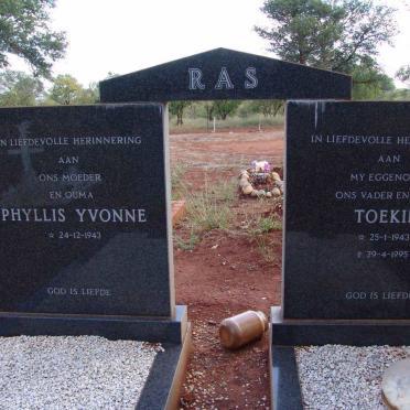 RAS Toekie 1943-1995 &amp; Phyllis Yvonne 1943-