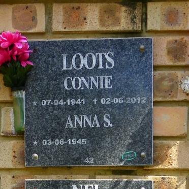 LOOTS Connie 1941-2012 &amp; Anna S. 1945-