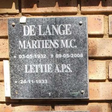 LANGE Martiens M.C., de 1932-2008 &amp; Lettie A.P.S. 1933-