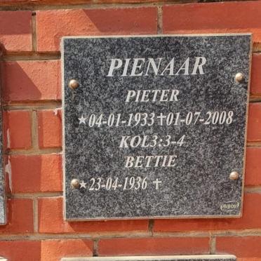 PIENAAR Pieter 1933-2008 &amp; Bettie 1936-