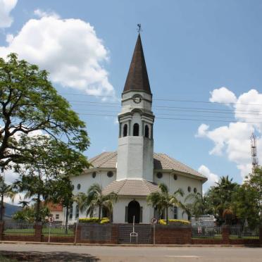 Limpopo, MAKHADO, NG Kerk Moedergemeente, Graf en gedenkmuur