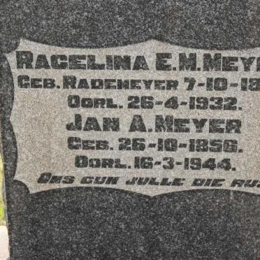 MEYER Jan A. 1856-1944 &amp; Ragelina E.M. RADEMEYER 1857-1932