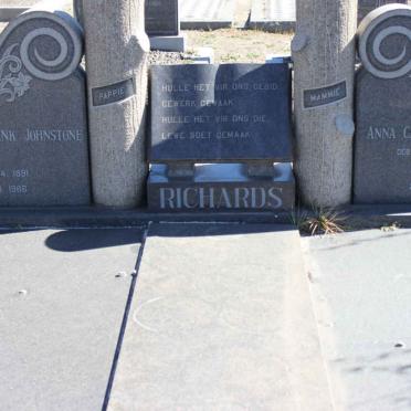 RICHARDS Frank Johnstone 1891-1966 &amp; Anna Catharina BROODRYK 1903-2000