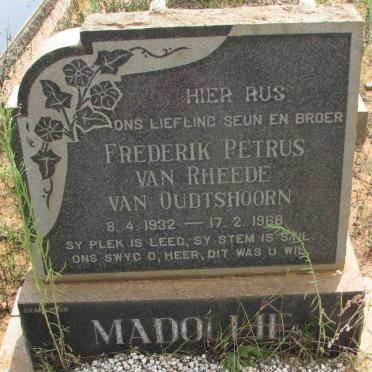 OUDTSHOORN Frederik Petrus, van Rheede van 1932-1968