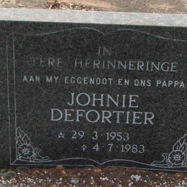 DEFORTIER Johnie1953-1983