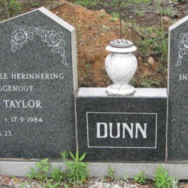 DUNN Thomas Taylor 1934-1984 &amp; Magdalena M.M. 1940-1990
