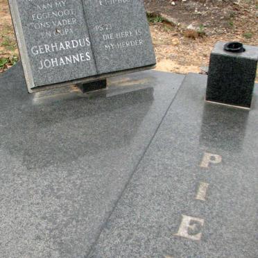 PIEK Gerhardus Johannes 1919-1988 &amp; Alida Maria Uys GROBLER 1923-2004 