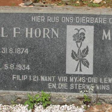 HORN Michiel F. 1874-1934 &amp; Magdalena P.J. NAUDE 1890-1974