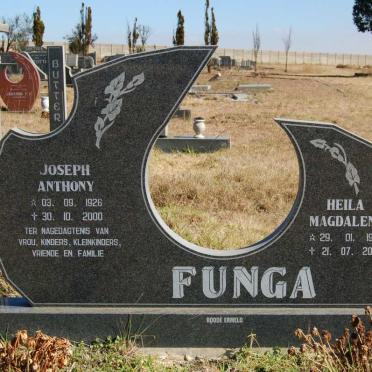 FUNGA Joseph Anthony 1926-2000 &amp; Heila Magdalena 1932-2005