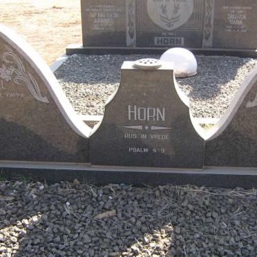 HORN Barend Christoffel 1945- &amp; Elsje 1947-1986