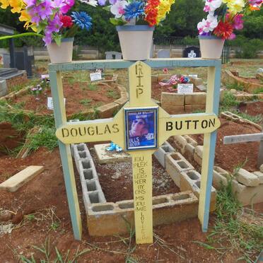 BUTTON Douglas 1995-2015