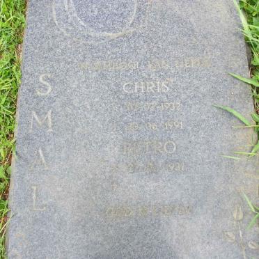 SMAL Chris 1932-1991 & Petro 1937-