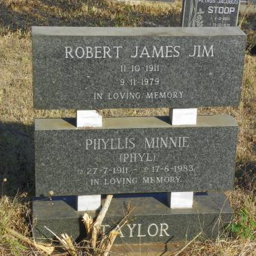 TAYLOR Robert James Jim 1911-1979 &amp; Phyllis Minnie 1911-1983