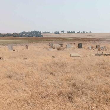Mpumalanga, BETHAL district, Bethal, Eerstegeluk 256, farm cemetery_2
