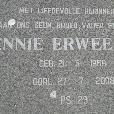 ERWEE Hennie J.N.R. 1969-2008