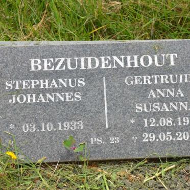 BEZUIDENHOUT Stephanus Johannes 1933- &amp; Gertruida Anna Susanna 1935-2012