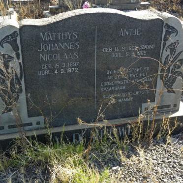 MERWE Matthys Johannes Nicolaas, v.d. 1897-1972 &amp; Antje SIKMA 1902-1969