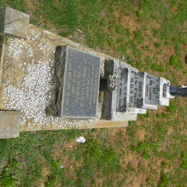 RENSBURG Petronella Frederika, J. van nee DE LANGE 1899-1974 :: J. VAN RENSBURG Barend J. 1921-1922