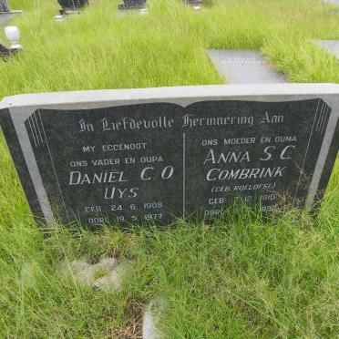UYS Daniel C.O. 1908-1977 &amp; Anna S.C. COMBRINK nee ROELOFSE 1910-1992