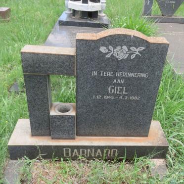 BARNARD Giel 1945-1982
