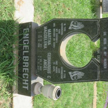 ENGELBRECHT Gerhardus C. 1933-2011 &amp; Martha Magdelena 1931-1996