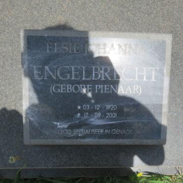 ENGELBRECHT Gysbert Adriaan 1921-1980 & Elsie Johanna PIENAAR 1920-2001 _2