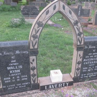 LAVERTY Wallis Ryan 1904-1996 &amp; Magdalena Catharina 1902-1960