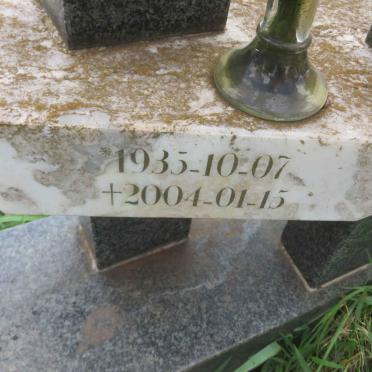 MARE Barry 1935-2004 &amp; Hilda 1940-