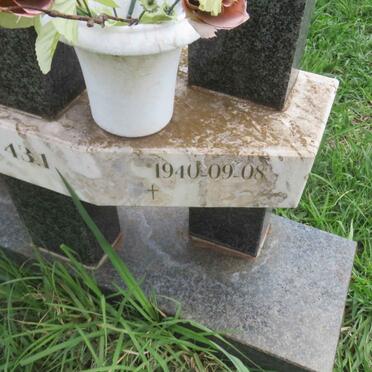 MARE Barry 1935-2004 &amp; Hilda 1940-