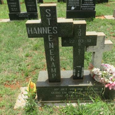 STEENEKAMP Hannes 1951-1997