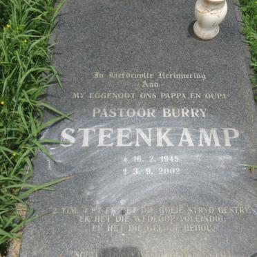 STEENKAMP Burry 1945-2002